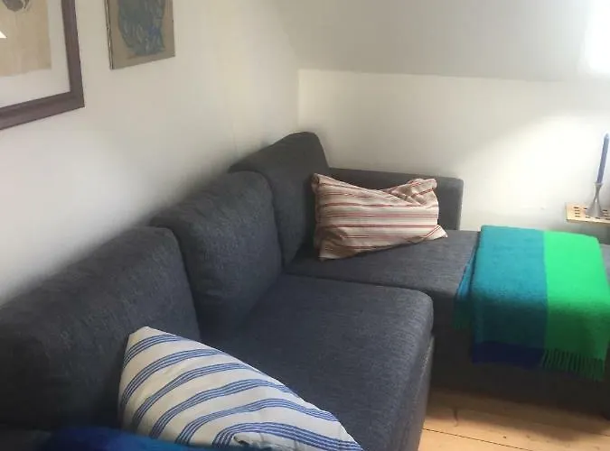 Jette's Vaerelsesudlejning Homestay *