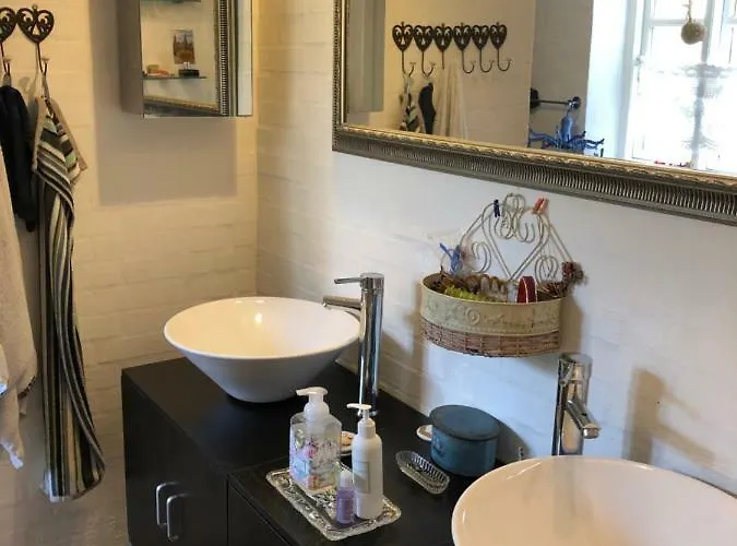Jette's Vaerelsesudlejning Homestay Rudkobing